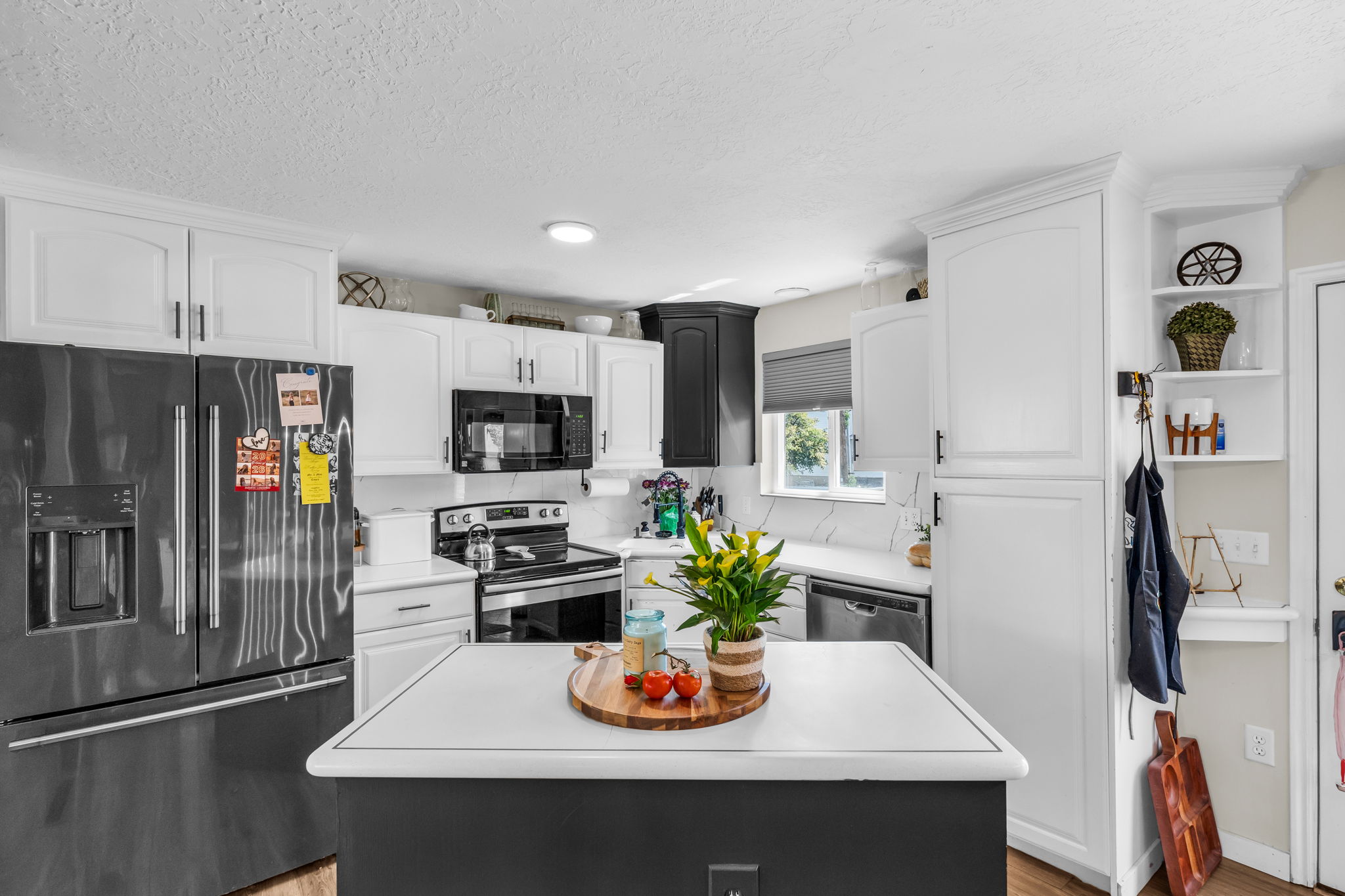 840 N 325 W photo 11