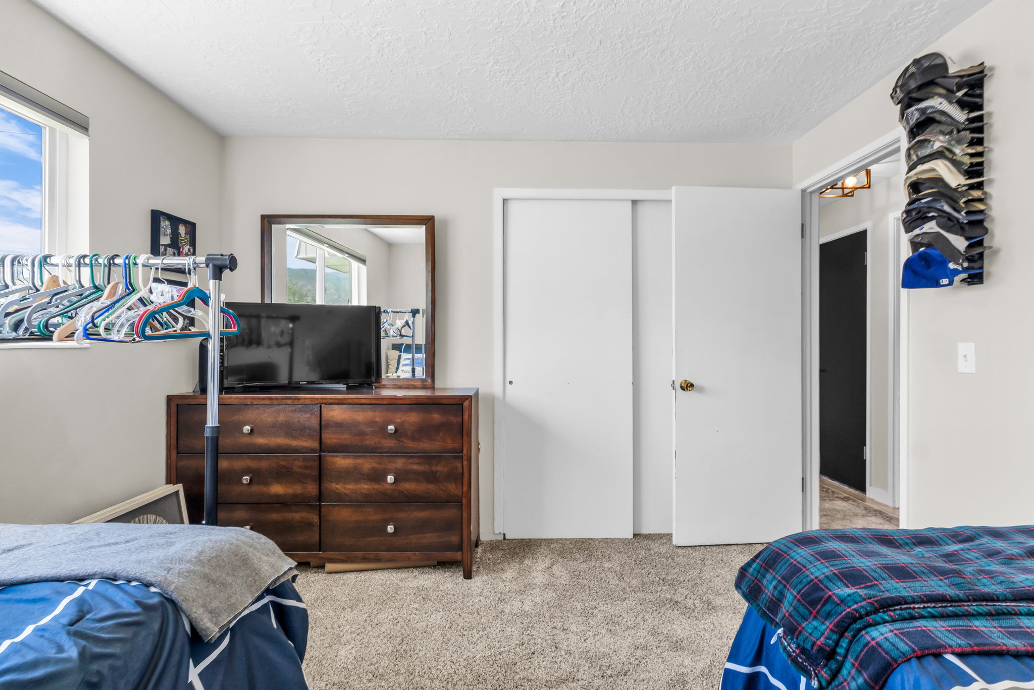840 N 325 W photo 19