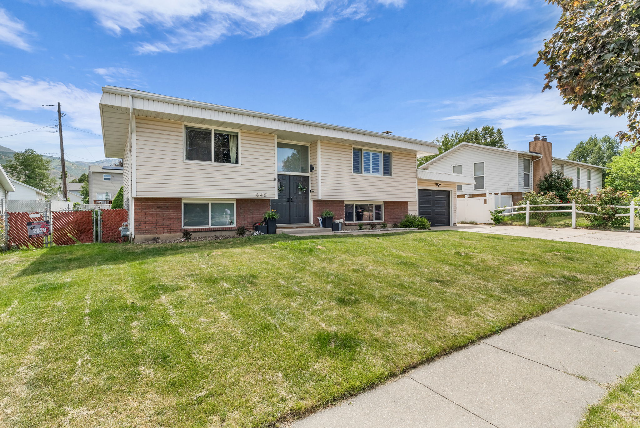 840 N 325 W photo 3