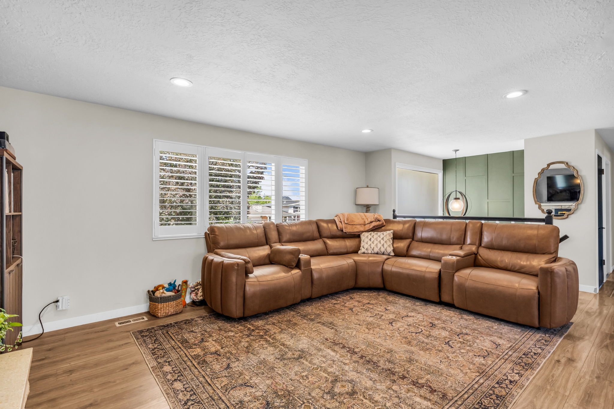 840 N 325 W photo 6
